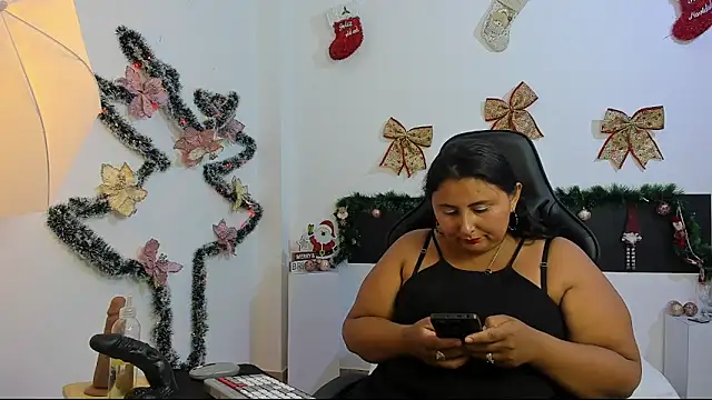 BWW-CINDY11 online show from 12-15-25, 07:51