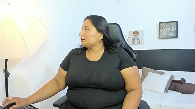 BWW-CINDY11 online show from 01-19-26, 03:32