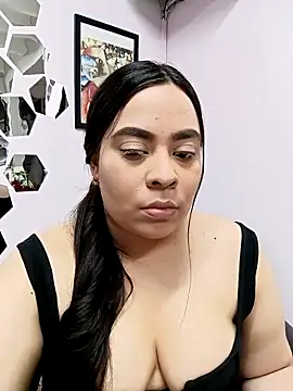 Monserrat J online show from 12-02-25, 03:56