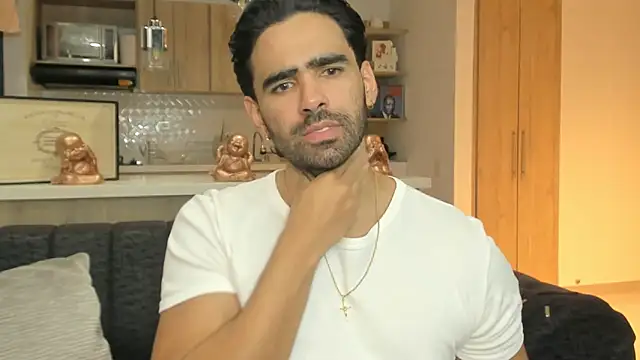 Snapshot of Brad_Martin chatting on 01-06-26, 01:20 Brad Martin online show from 01-06-26, 01:20