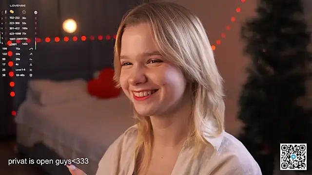 Snapshot of PhillisEsplin chatting on 12-21-25, 07:10 PhillisEsplin online show from 12-21-25, 07:10