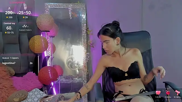 Snapshot of KatyaMonrroe chatting on 01-15-26, 09:51 KatyaMonrroe online show from 01-15-26, 09:51