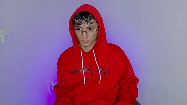 Snapshot of andrew_dann chatting on 11-27-25, 03:41 andrew dann online show from 11-27-25, 03:41