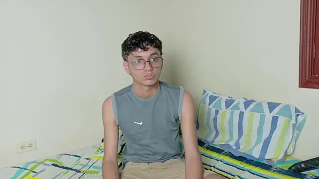 Snapshot of andrew_dann chatting on 12-14-25, 11:26 andrew dann online show from 12-14-25, 11:26