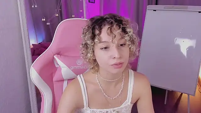 Mary Wohlberg online show from 11-25-25, 06:24