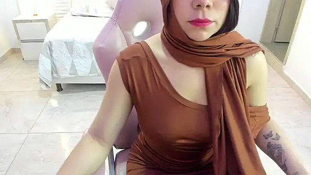 Snapshot of Tahira_bakir chatting on 11-18-25, 03:38 Tahira bakir online show from 11-18-25, 03:38