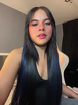 Sophie wyld online show from 01-17-26, 03:44