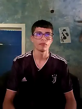 Snapshot of Adrian_sxp chatting on 11-18-25, 05:06 Adrian sxp online show from 11-18-25, 05:06