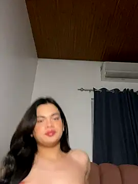 Snapshot of fairuu chatting on 11-23-25, 01:22 fairuu online show from 11-23-25, 01:22