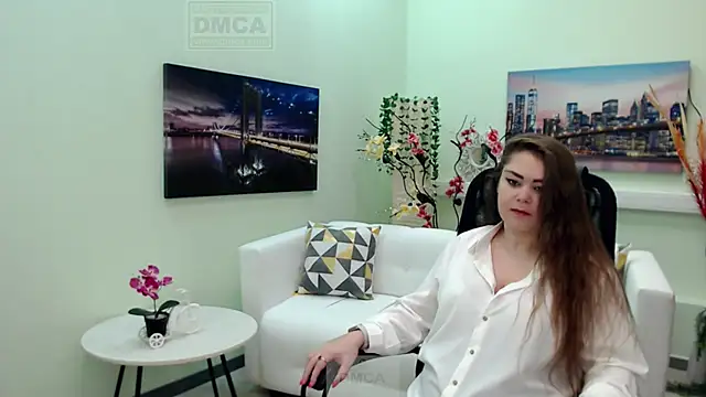 Susanna S online show from 11-30-25, 06:39