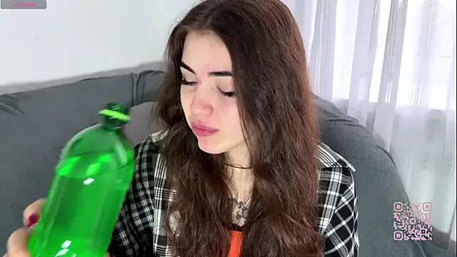 ScaNovaXen  online show from 04-17-26, 07:22