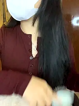 Snapshot of Hanni_22 chatting on 11-25-25, 03:56 Hanni 22 online show from 11-25-25, 03:56