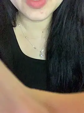 Snapshot of Hanni_22 chatting on 11-26-25, 04:19 Hanni 22 online show from 11-26-25, 04:19