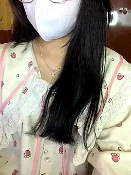 Snapshot of Hanni_22 chatting on 11-27-25, 04:09 Hanni 22 online show from 11-27-25, 04:09