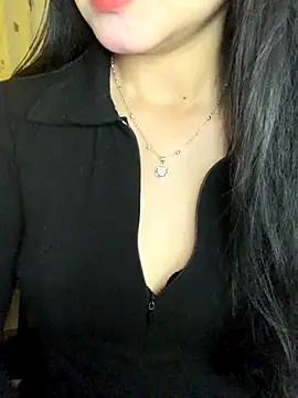 Snapshot of Hanni_22 chatting on 11-30-25, 03:27 Hanni 22 online show from 11-30-25, 03:27