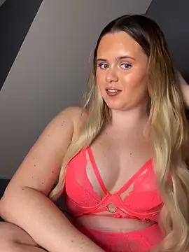 Snapshot of Blonde_Bunny chatting on 11-22-25, 09:14 Blonde Bunny online show from 11-22-25, 09:14