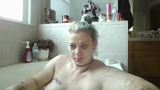 Snapshot of anitabonghit chatting on 06-16-26, 01:25 anitabonghit online show from 06-16-26, 01:25