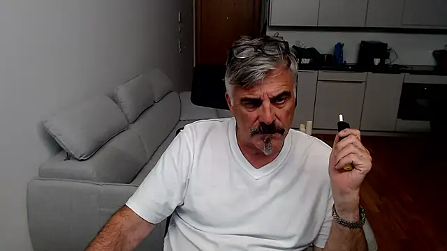 Buidapest online show from 01-16-26, 12:03