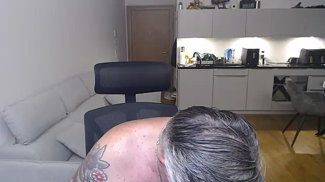 Buidapest online show from 04-09-26, 06:46