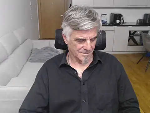 Buidapest online show from 04-14-26, 12:49