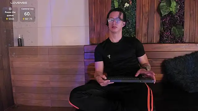 Brandon starkk online show from 03-12-26, 12:11