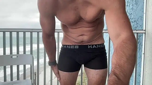 Snapshot of johncahn1986 chatting on 12-18-25, 07:20 johncahn1986 online show from 12-18-25, 07:20