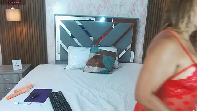 Lorna queen online show from 11-19-25, 11:32