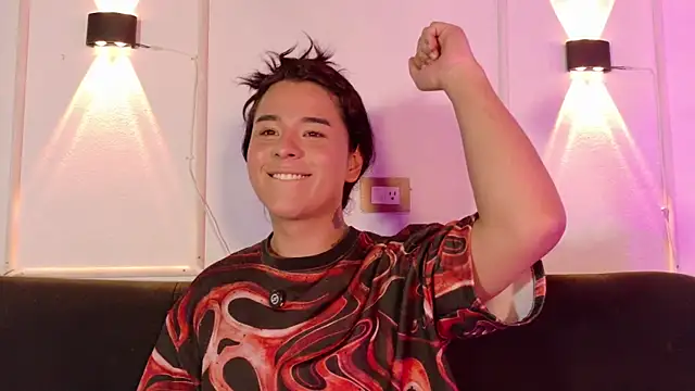 Angel-umbra online show from 04-21-26, 08:12