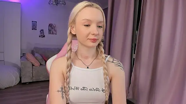 Tiffany Paw online show from 02-21-26, 03:29