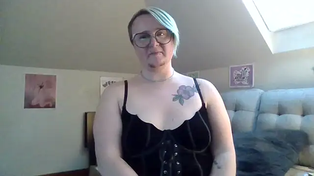 queerlyjaz online show from 11-29-25, 11:08