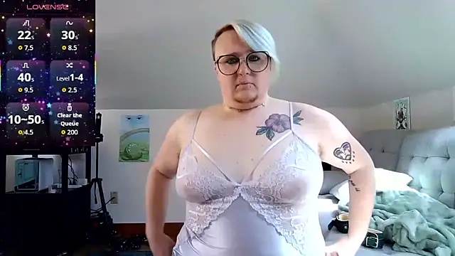 queerlyjaz online show from 04-18-26, 07:07