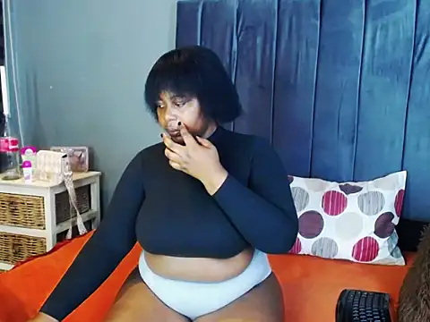 Snapshot of melanin_lizzy chatting on 11-23-25, 07:24 melanin lizzy online show from 11-23-25, 07:24