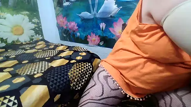 Snapshot of AnnaXGoldX chatting on 05-16-26, 01:10 AnnaXGoldX online show from 05-16-26, 01:10