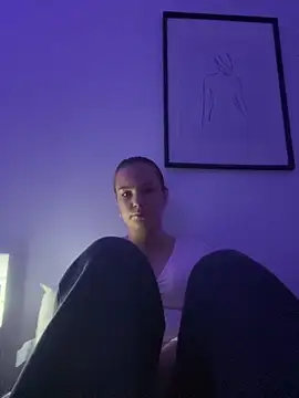 Sandrasnoww online show from 11-25-25, 08:09