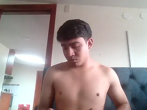 augustboyy online show from 11-17-25, 02:45