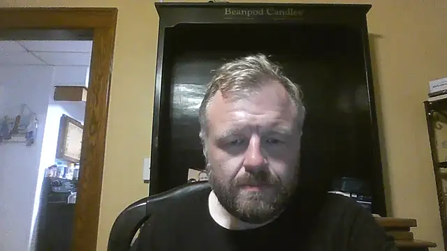 Snapshot of TheOneDonShaun chatting on 08-10-26, 12:36 TheOneDonShaun online show from 08-10-26, 12:36