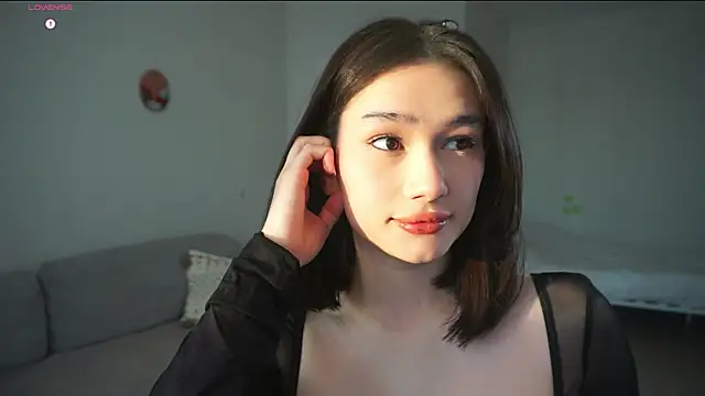 SoftLuna online show from 11-21-25, 04:44