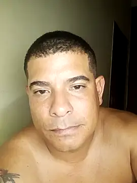 Snapshot of josepis2 chatting on 11-17-25, 05:13 josepis2 online show from 11-17-25, 05:13