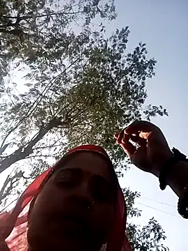 Snapshot of Seema_dube chatting on 11-17-25, 09:48 Seema dube online show from 11-17-25, 09:48