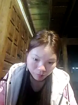 Snapshot of yu-zhen chatting on 11-18-25, 03:12 yu-zhen online show from 11-18-25, 03:12