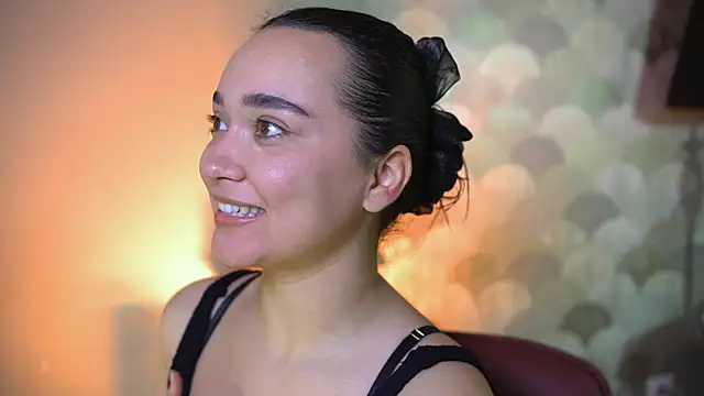 Snapshot of Shadow_Lotus chatting on 12-19-25, 02:02 Shadow Lotus online show from 12-19-25, 02:02