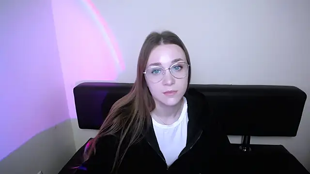 MillaTems  online show from 11-18-25, 10:20