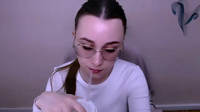 MillaTems  online show from 04-06-26, 10:49