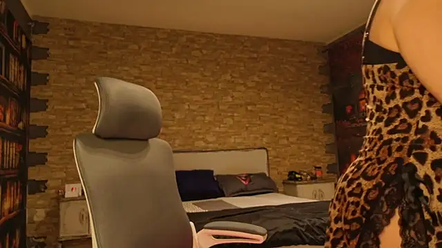 LeillaaX online show from 04-02-26, 07:39