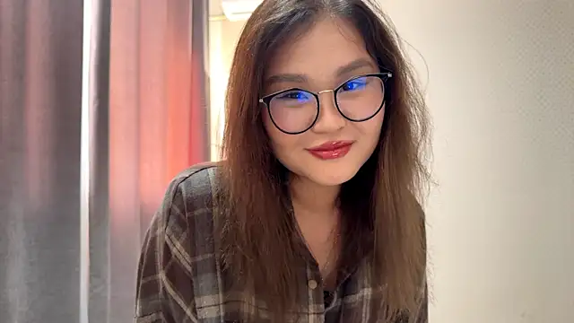 HoneyKitsu online show from 11-21-25, 08:35