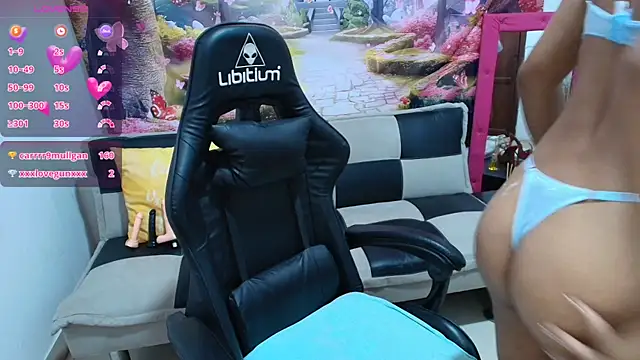 Snapshot of dakotasexywomen chatting on 01-07-26, 06:21 dakotasexywomen online show from 01-07-26, 06:21