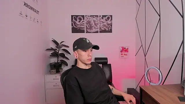 James Adams 01 online show from 11-20-25, 01:11