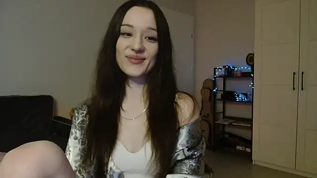 Tinybutt5368 online show from 03-09-26, 04:44