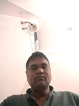 Snapshot of Sagarnp chatting on 11-18-25, 11:37 Sagarnp online show from 11-18-25, 11:37