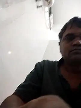 Snapshot of Sagarnp chatting on 11-19-25, 11:27 Sagarnp online show from 11-19-25, 11:27